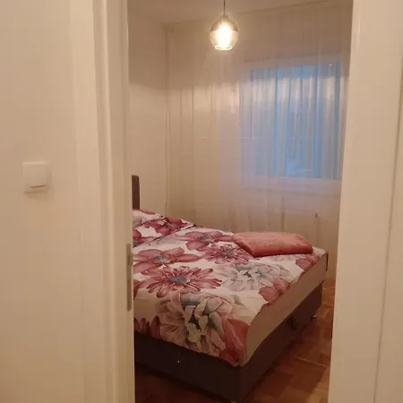 Jednosoban Sta *
